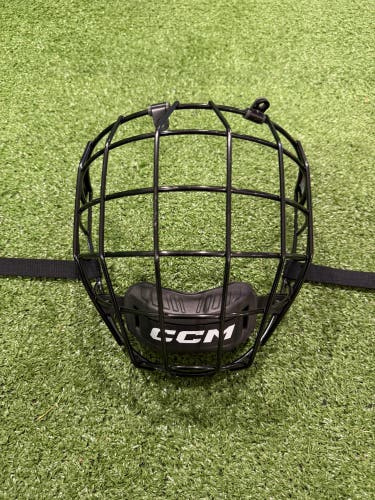 CCM FM580 Black Cage | Medium