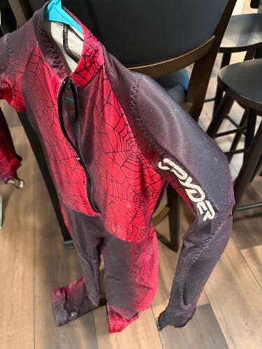 Spyder kids 14/16 padded GS race suit