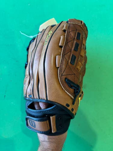 Wilson A500 RH Softball Glove 12.5"