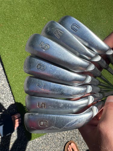 Men's 2018 Ping G700 Right Handed Iron Set (7 Clubs) #5 - #9, PW, GW (Used)