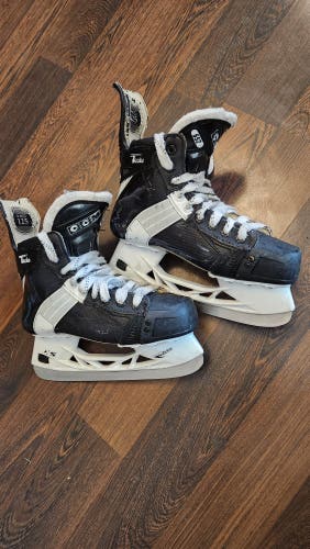 CCM Tacks Size 5.5