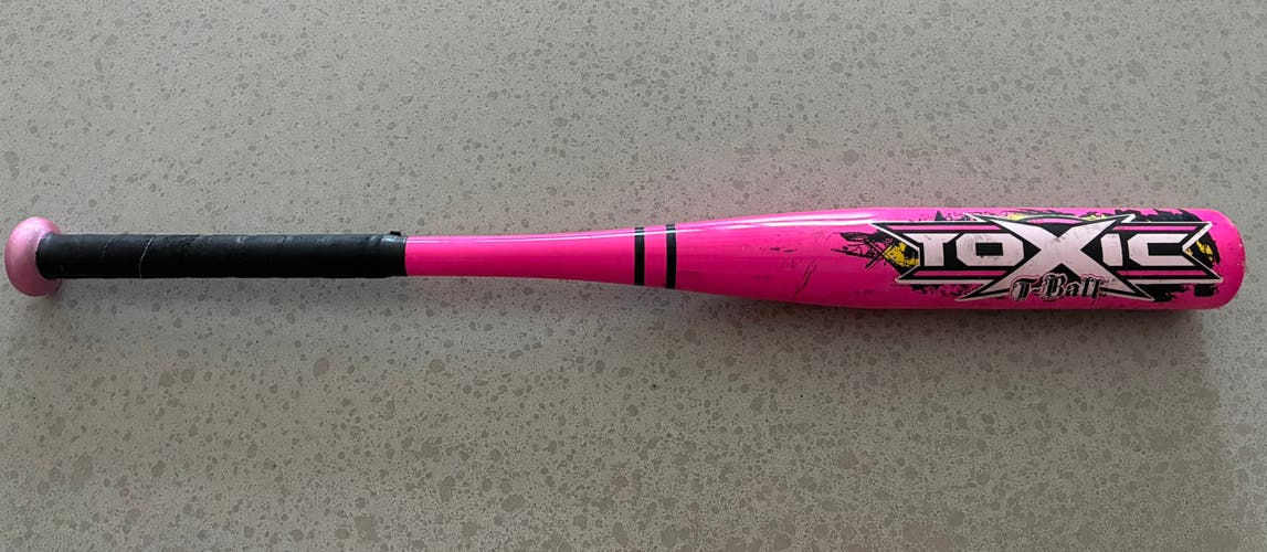 Worth Toxic Bat (-11) 17 oz 26" (Used)