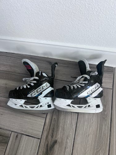 2023 CCM JetSpeed FT680 Hockey Skates Size 1 (Used)