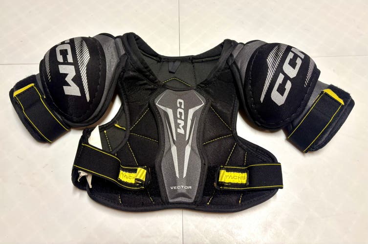 CCM TACKS VECTOR Youth Shoulder Pads - Used