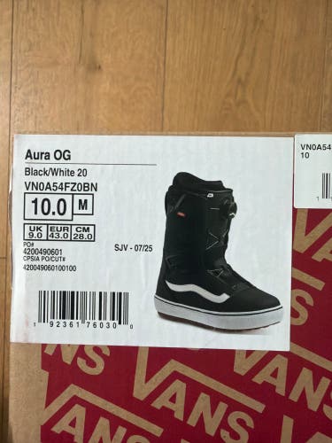 Size M 10.0 (W 11.0) Vans Aura OG Snowboard Boots (Used)