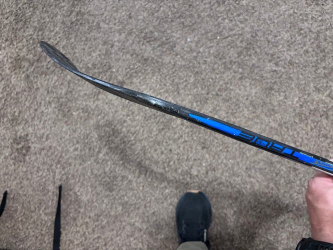 Senior True HZRDUS 9x4 Right Handed Hockey Stick Mid Pattern 100 Flex Pro Stock (Used)