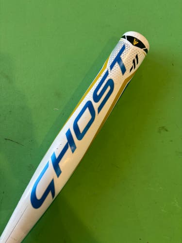 White 2022 Easton Ghost Alloy Bat (-11) 19 oz 30"