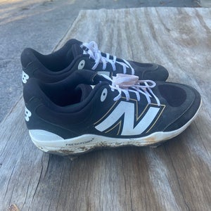 Black Men's Size M 10.5 (W 11.5) New Balance Metal Cleats (Used)