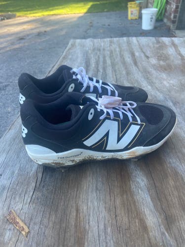 Black Men's Size M 10.5 (W 11.5) New Balance Metal Cleats (Used)