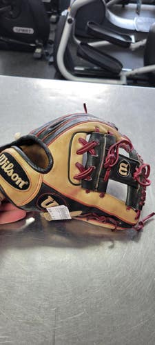 Used Wilson A2000 DP15 BB/SB Glove RH Throw None 11 1/2" 11497-S000161300