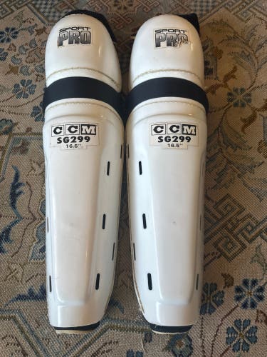 Vintage Senior CCM SG299 Sport Pro 16.5" Shin Pads (Used)
