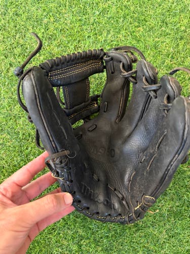 Wilson A950 RH Infield Baseball Glove 11.5" (Used)