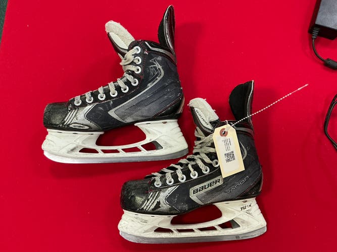Bauer Vapor X70 Hockey Skates Regular Width Size 4.5 (Used)