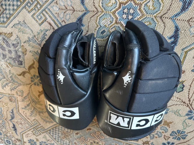 CCM HG120 Gloves 15" (Used)