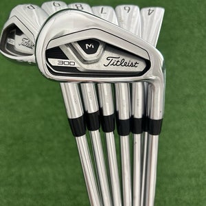 Titleist T300 21 Iron Set 4-P / Dynamic Gold R300 Regular +1