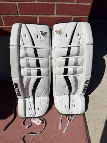 Vaughn Velocity V6 Youth Goalie Leg Pads | Size 26"+1.5
