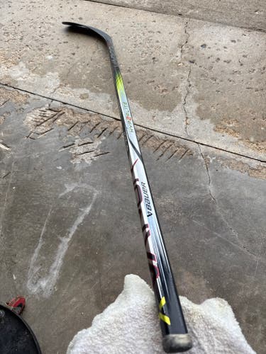 Youth Bauer Vapor Hyperlite 2 Right Handed Hockey Stick P92 50 Flex (Used)
