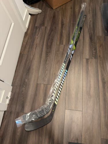 Senior Warrior Alpha LX2 Pro Right Handed Hockey Stick W03 80 Flex Pro Stock (2-pack)