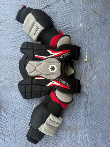 Small Vaughn SLR3 Pro Goalie Chest Protector (Used)