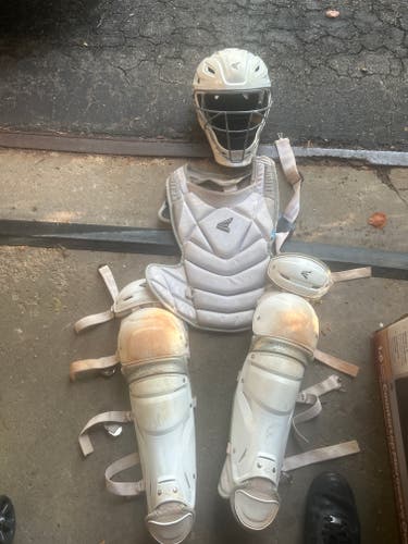 Youth Easton Jen schro Catcher's Combo (Used)