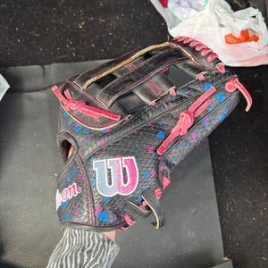 A2000 ELLY DE LA CRUZ GM DPW 12" FIELDING GLOVE, RIGHT HAND THROW