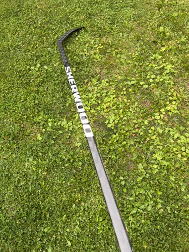 Senior Sher-Wood Rekker Legend Pro Hockey Stick Left Hand PP92 85 Flex (Used)