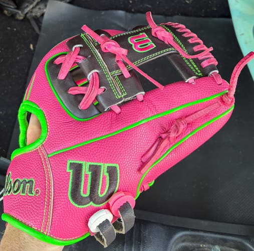 Wilson 11.5” 1786 A2000 Superskin Series Glove