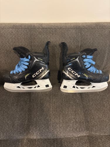 2024 CCM Tacks XF 80 Hockey Skates Regular Width Size 3 (Used)