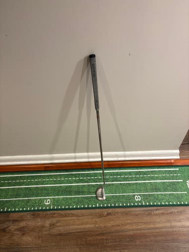 Men's Scotty Cameron Red x Mallet Right Handed Putter Steel 35" (Used)