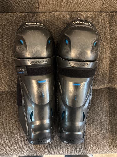 Junior Bauer Vapor 12" Shin Pads (Used)