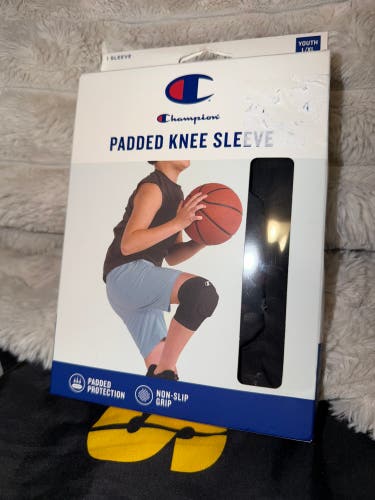 Champion Padded Knee Sleeve Youth Boys Size L/XL Brand New In Package Basketball