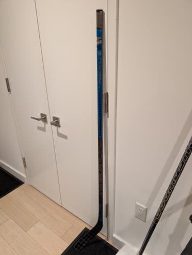 Used Intermediate Bauer Nexus 2N Pro Right Hockey Stick P88