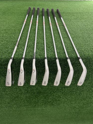 Titleist T350 Forged Iron Set 5-48 / True Temper AMT Red Regular