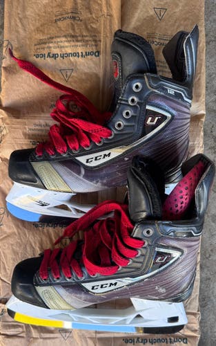 2010 CCM U+ 12 Hockey Skates 8 (Used)