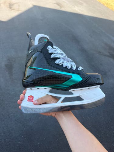 Bauer Supreme Fuse Hockey Skates 9.5 (Used)