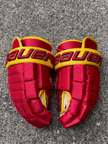 Bauer pro team 4 roll Gloves 15" (New)