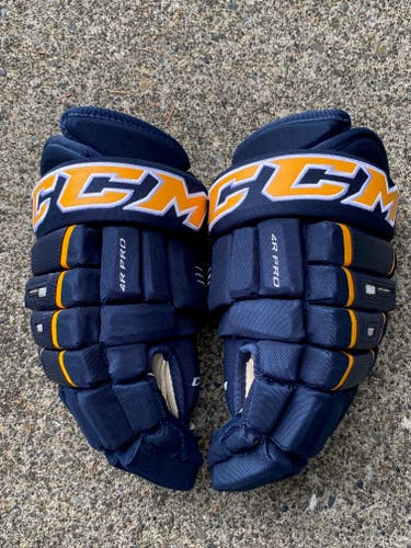 CCM HG4PC Gloves 15" (New)