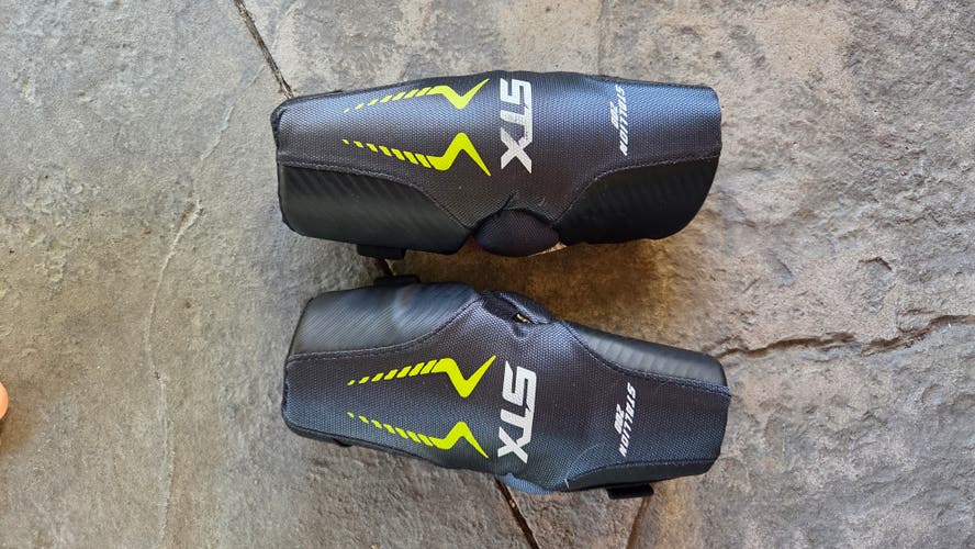 Small Youth STX Stallion 200 Arm Pads (Used)
