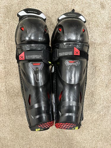 Junior Bauer Vapor Hyperlite 12" Shin Pads (Used)