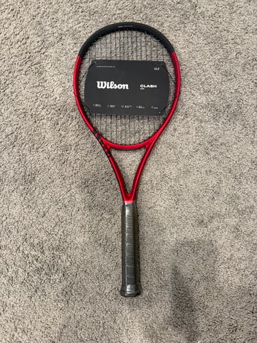 Wilson Clash 100 v2 Tennis Racquet Strung 4 1/2 (New)