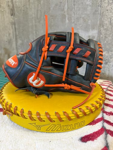 Wilson A2000 11.5" Jose Altuve Game Spec Infield Baseball Glove