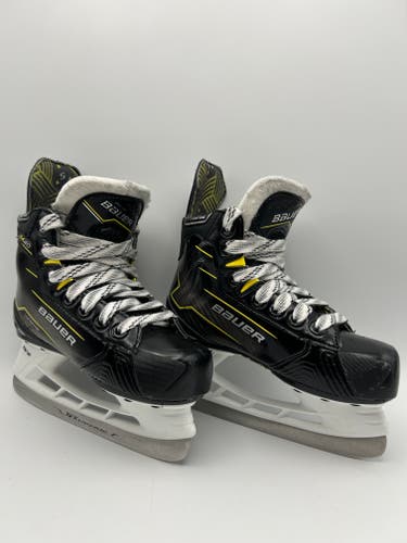 Bauer Supreme M40 Youth Hockey Skates Y11.5 D