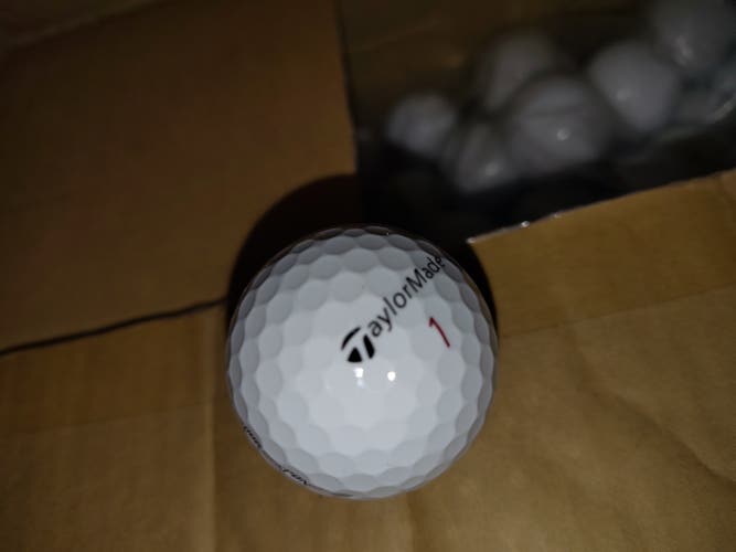 TaylorMade New Tour Response Balls 24 Pack (2 Dozen) (New)