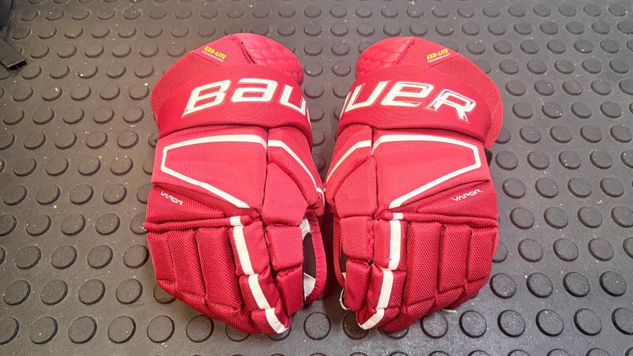 Bauer Vapor Hyperlite Gloves 15" (Used)