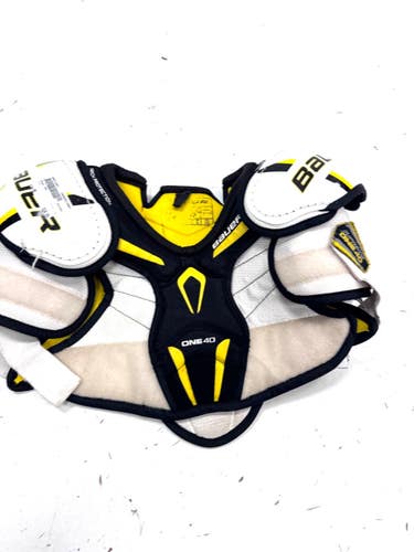 Used Bauer 140 Junior Shoulder Pads MD 11860-S000313801