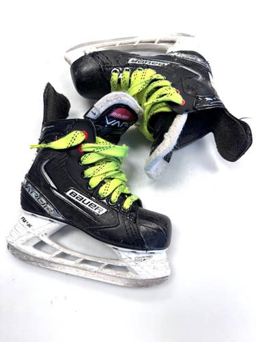Used Bauer X3.5 Junior Hockey Skate Junior 01 11860-S000315129