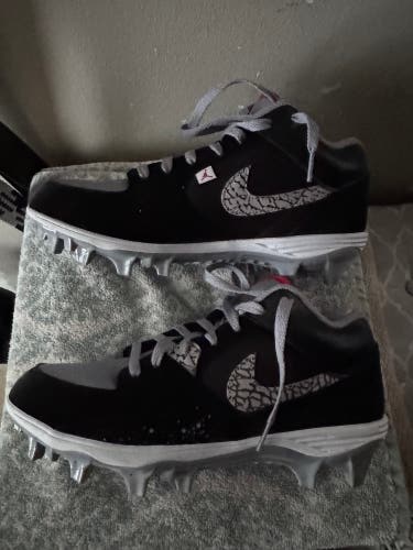 Unisex Size M 9.5 (W 10.5) Air Jordan Low Top Molded Cleats (Used)