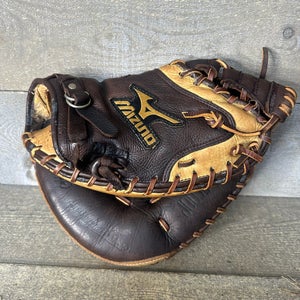 Mizuno GXC 93 Pro Scoop Professional Model 33.5” Catcher’s Mitt Franchise RHT