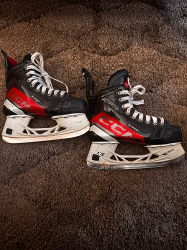 2023 CCM JetSpeed FT6 Pro Hockey Skates Regular Width Size 3 (Used)