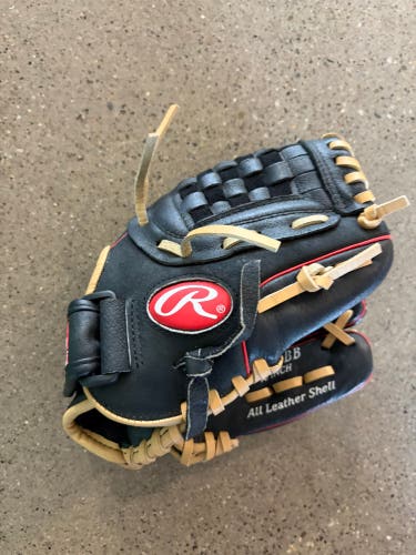 Black Rawlings Highlight Series RH Baseball Glove 10" (Used)